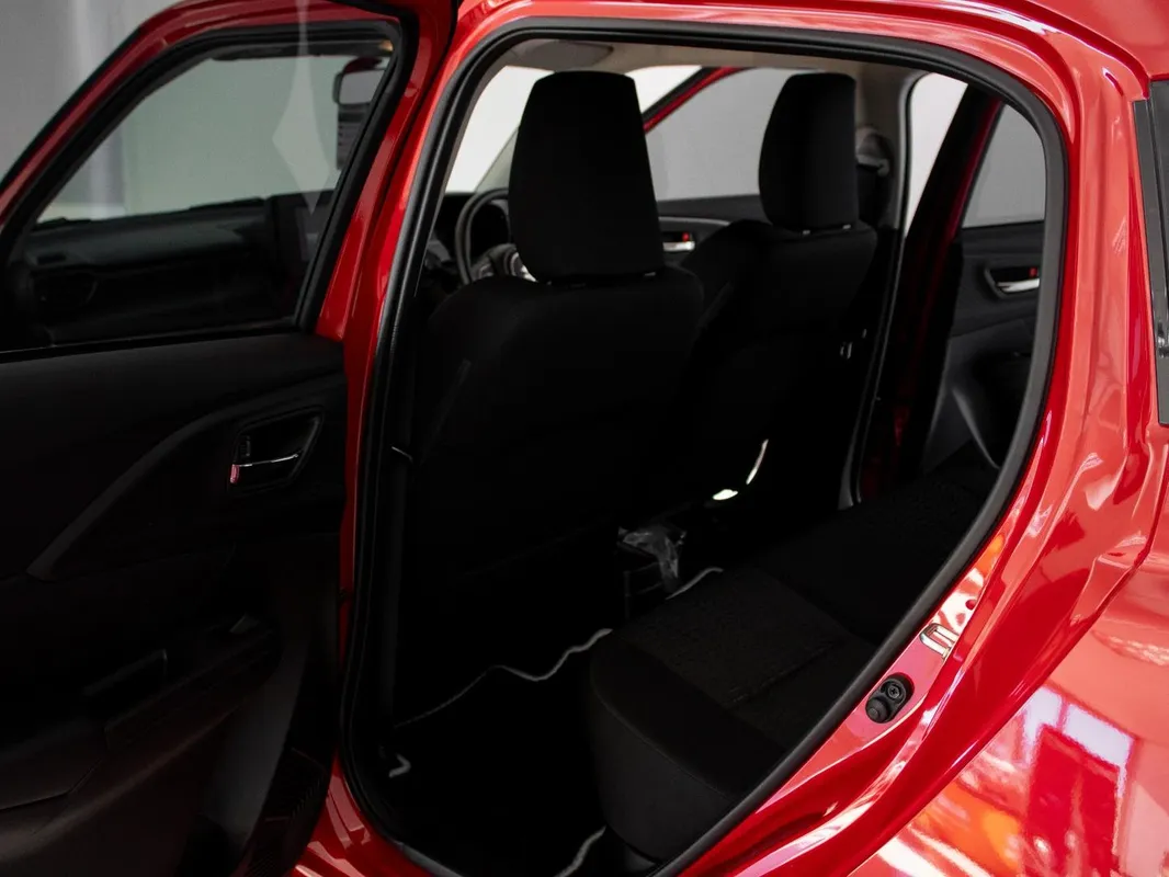 Suzuki Swift 1.2 GL+ CVT - Image 9