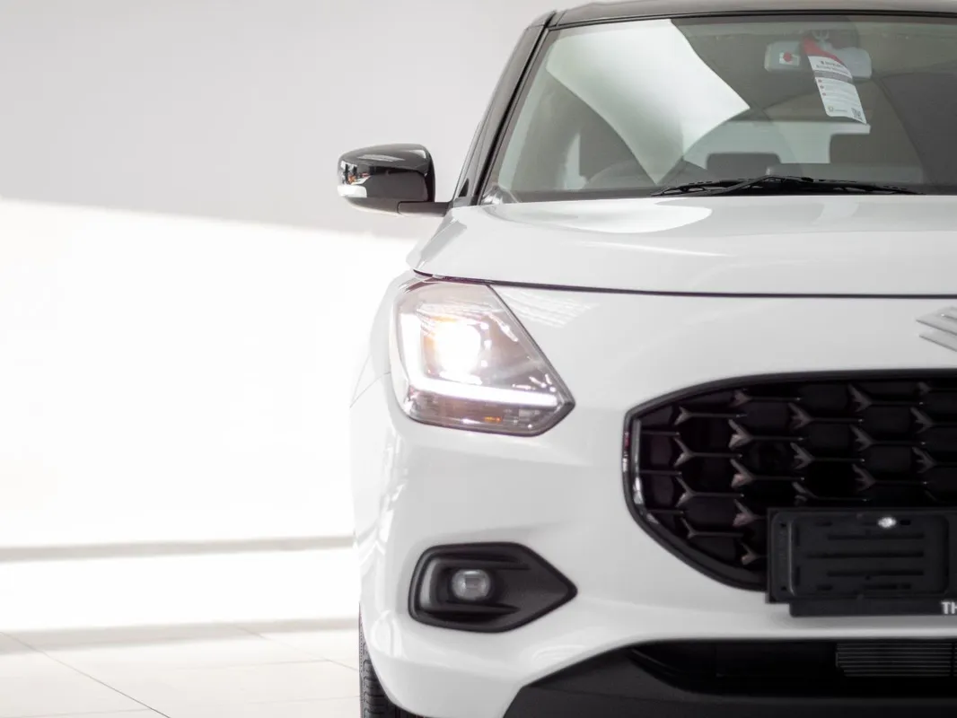 Suzuki Swift 1.2 GLX CVT - Image 3