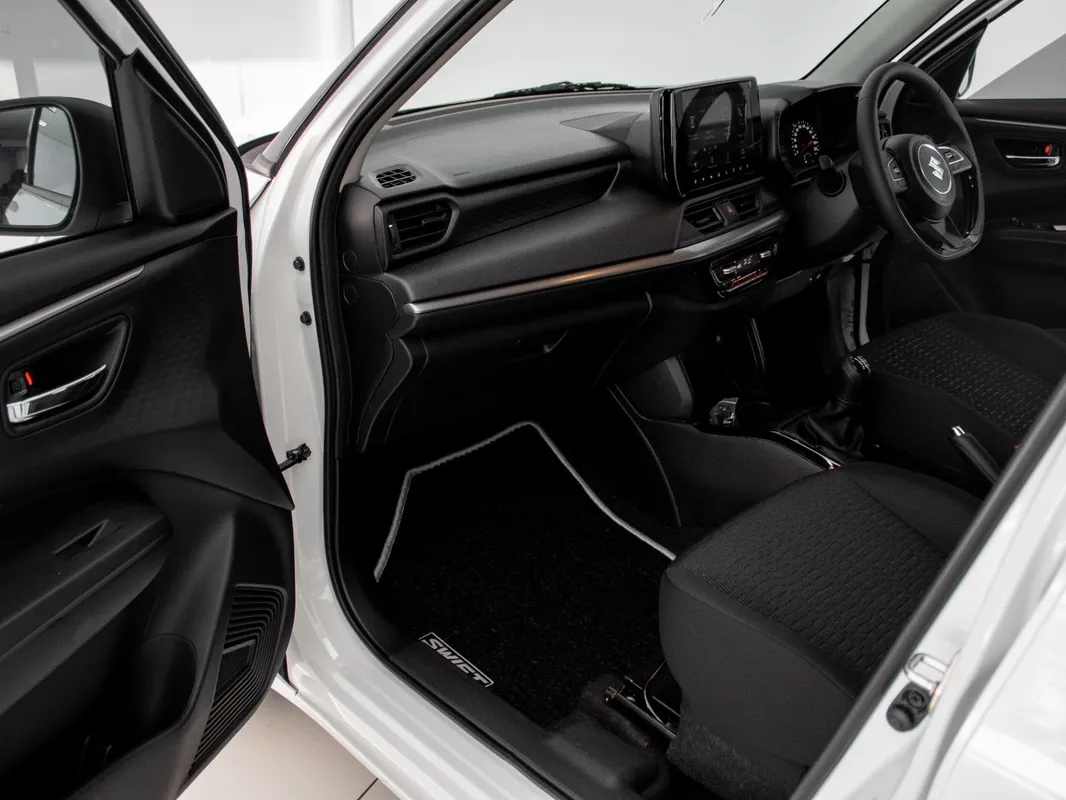 Suzuki Swift 1.2 GLX CVT - Image 4