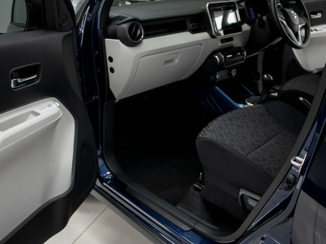 Suzuki Ignis 1.2 GLX - Image 8
