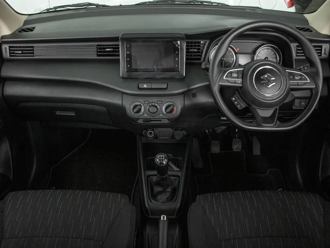 Suzuki Ertiga 1.5 GL MT - Image 10