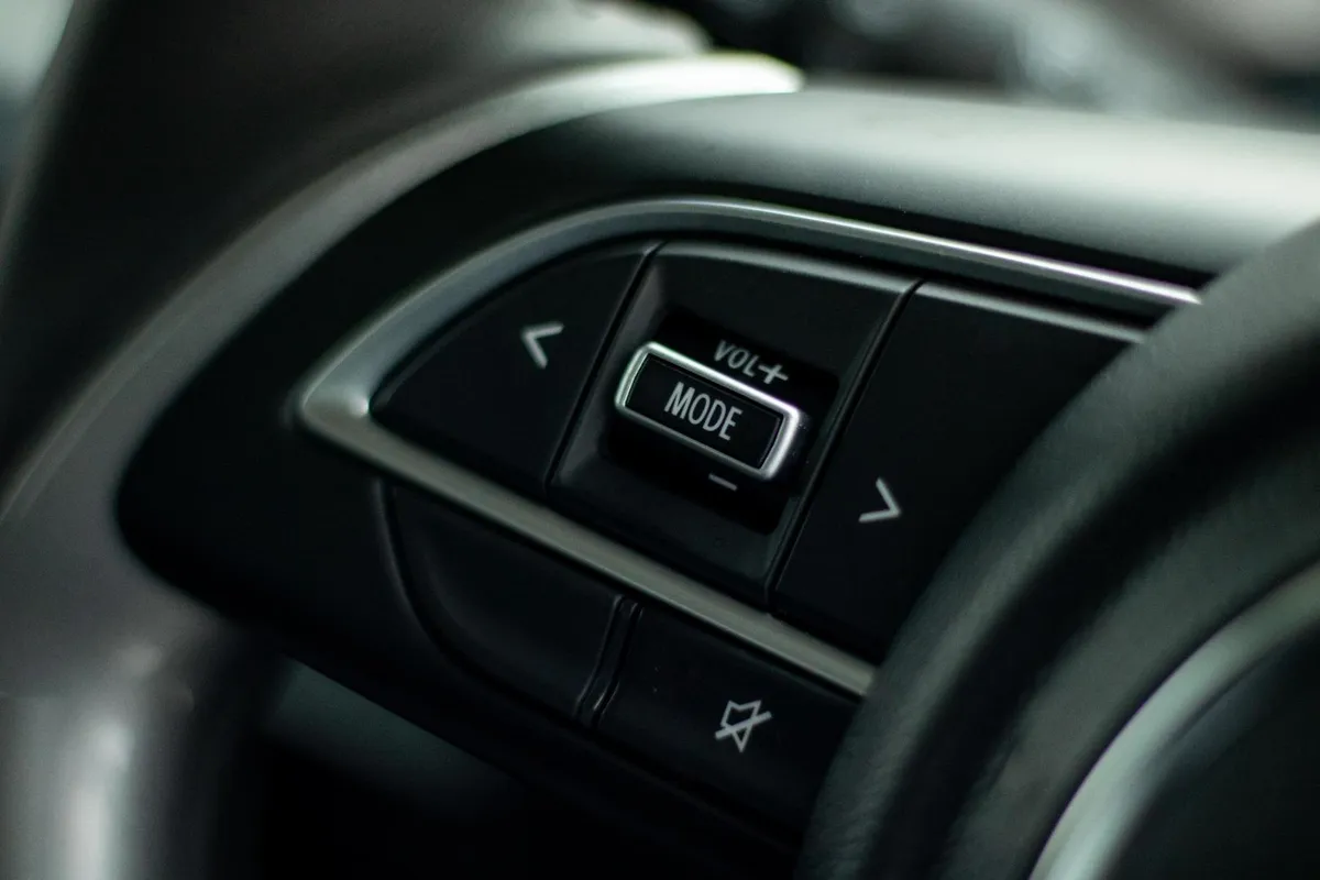 Suzuki Baleno 1.5 GL - Image 8