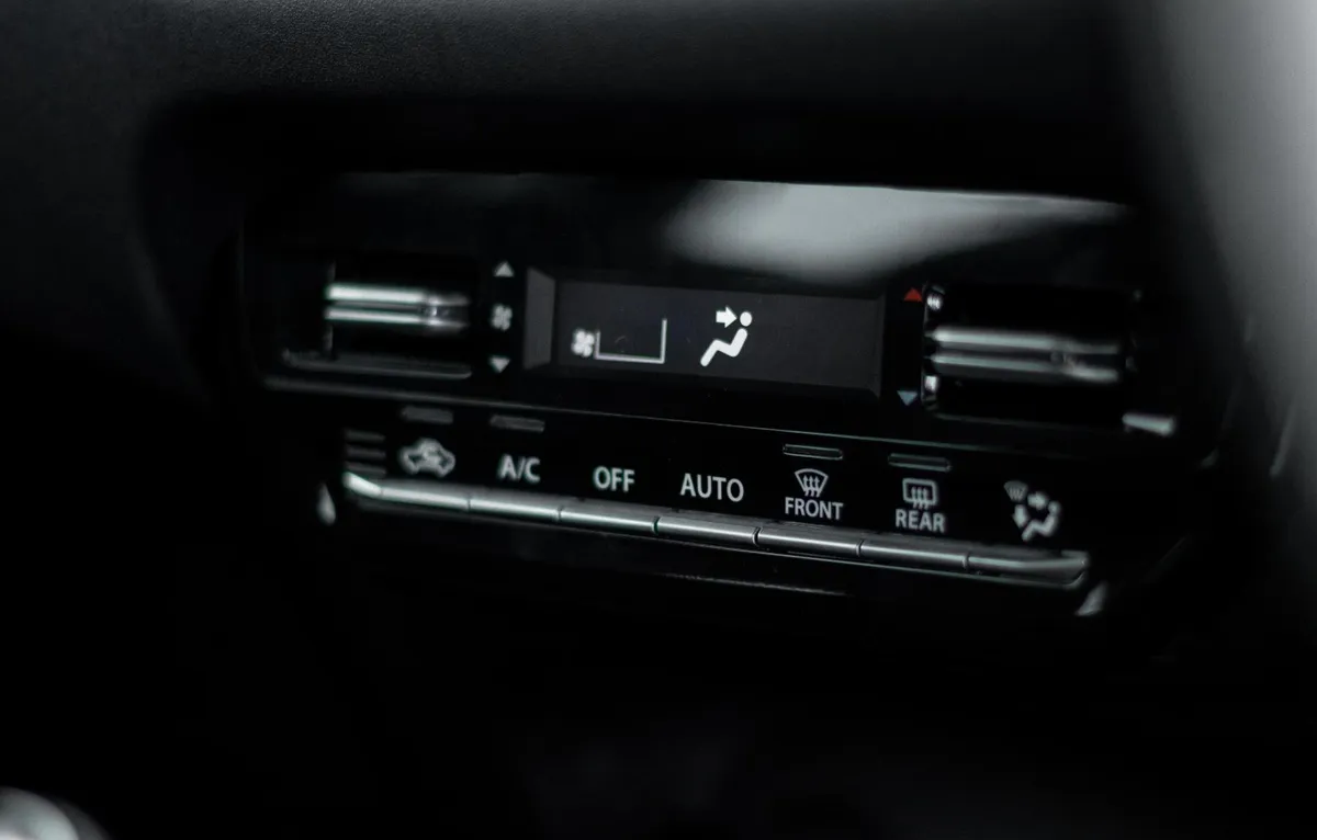 Suzuki Baleno 1.5 GL - Image 18