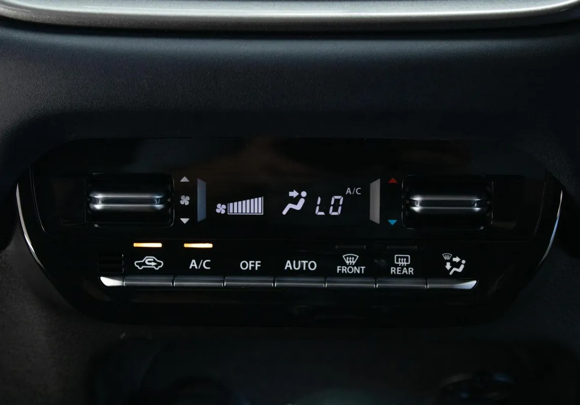 Suzuki Baleno 1.5 GL A/T - Image 8