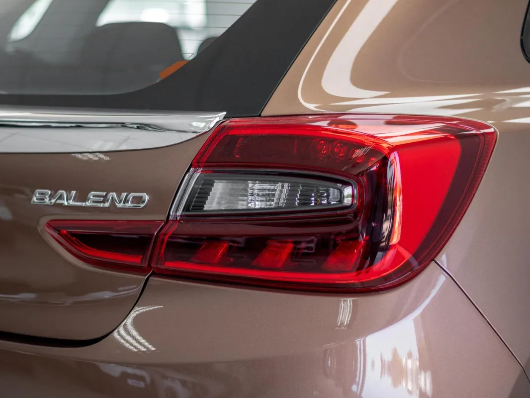 Suzuki Baleno 1.5 GL A/T - Image 4