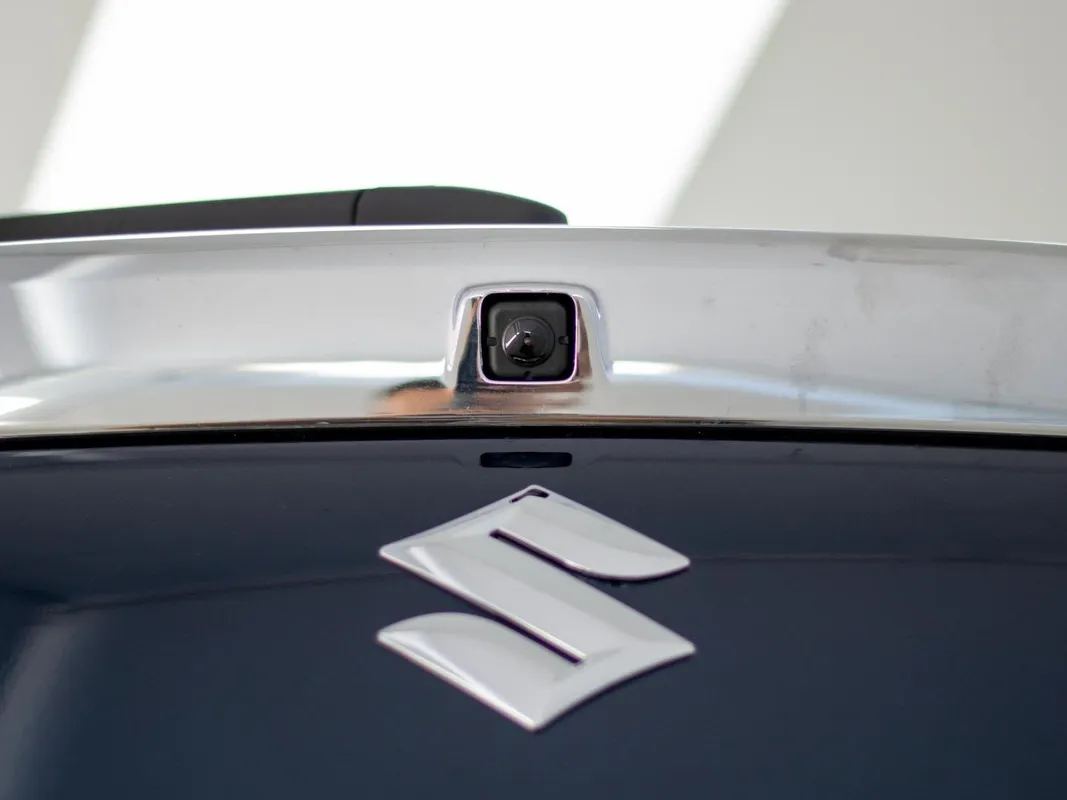 Suzuki Baleno 1.5 GL A/T - Image 8