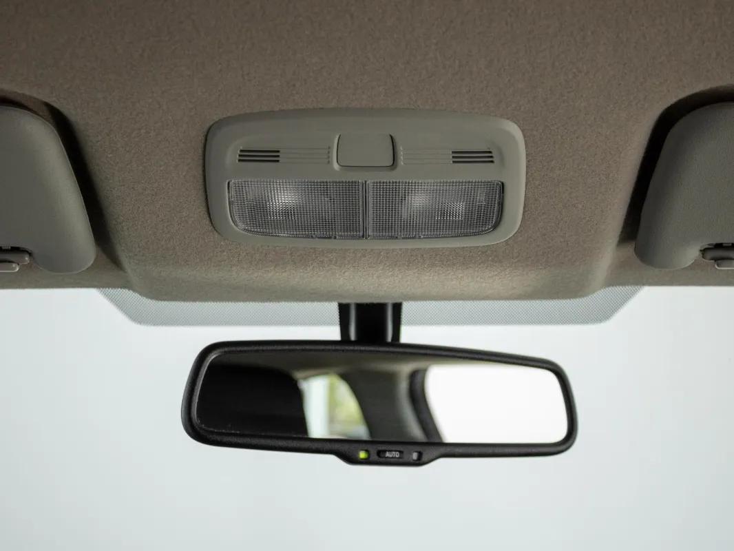 Suzuki Baleno 1.5 GLX A/T - Image 13