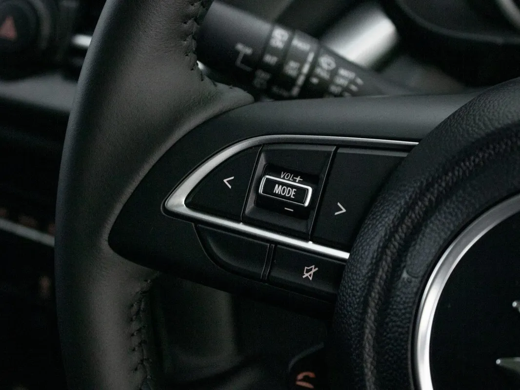 Suzuki Grand Vitara 1.5 GL - Image 14