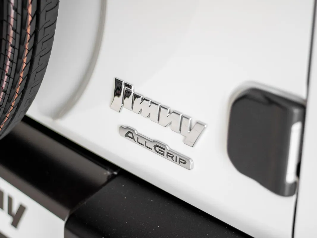 Suzuki Jimny 1.5 GL 5Dr - Image 5