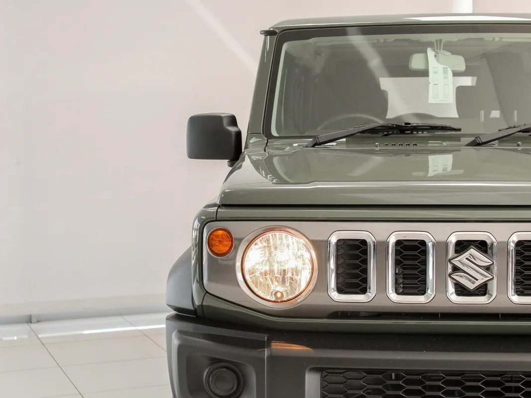Suzuki Jimny 1.5 GLX 5Dr - Image 3