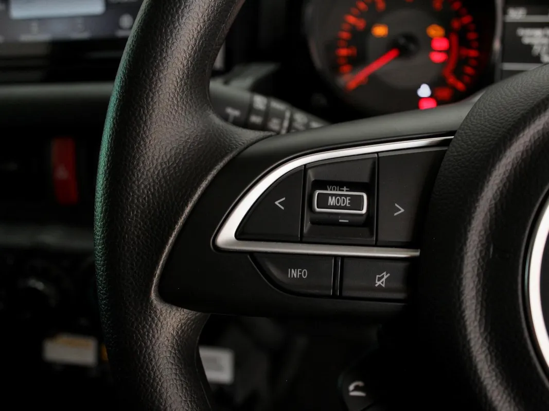 Suzuki Jimny 1.5 GLX Auto 5Dr - Image 12