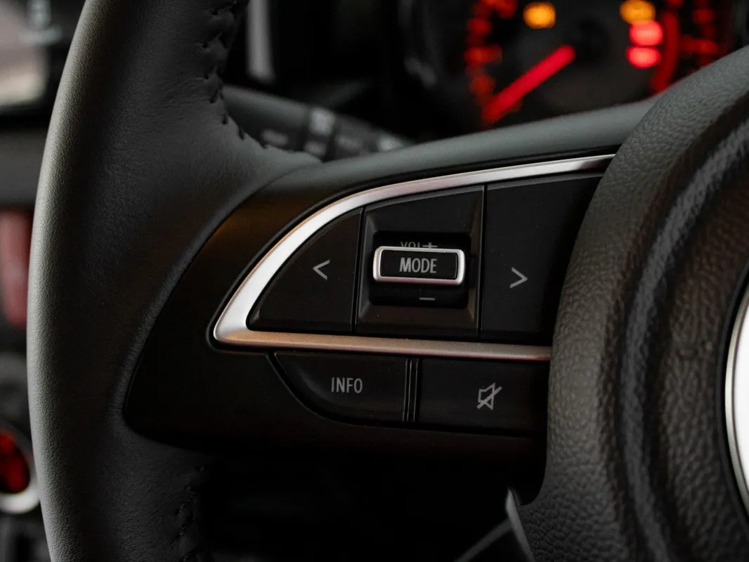 Suzuki Jimny 1.5 GLX Auto 5Dr - Image 15