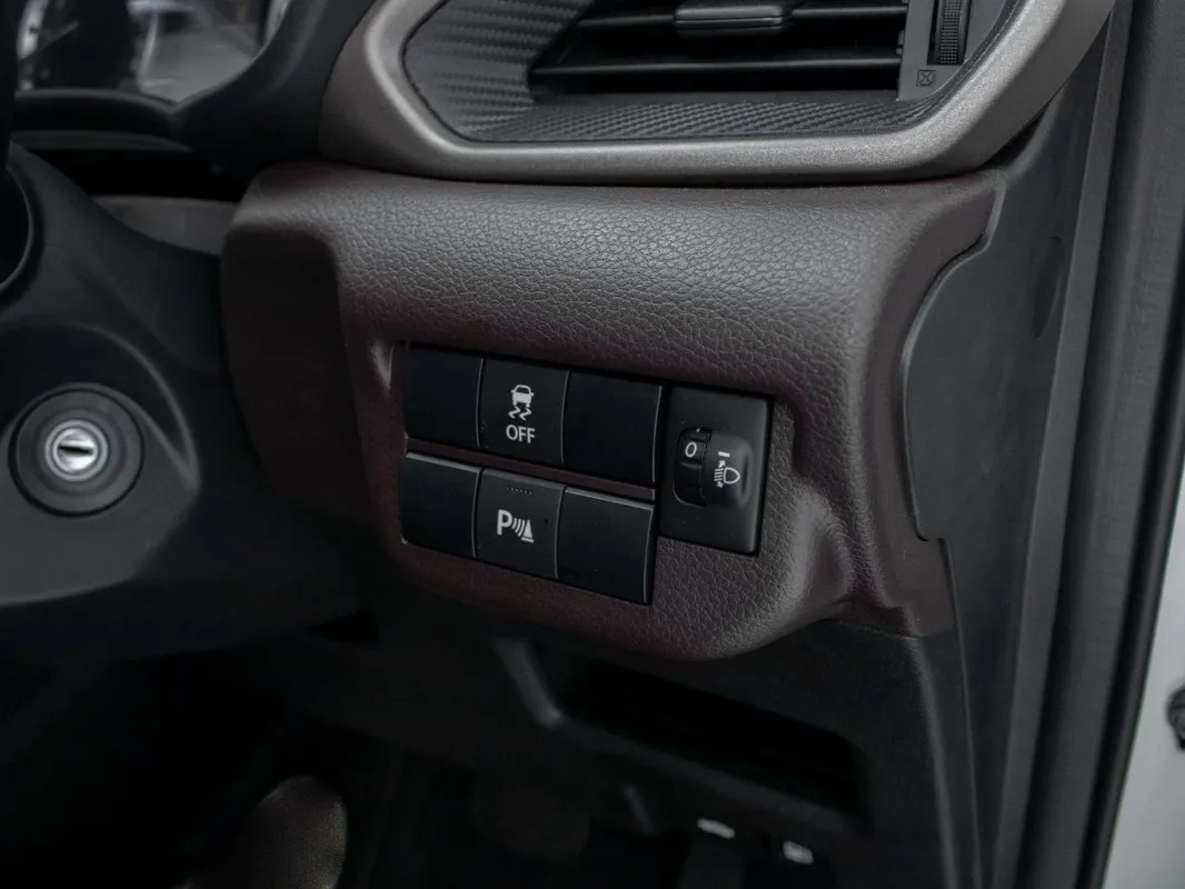 Suzuki Fronx 1.5 GL 5MT - Image 13