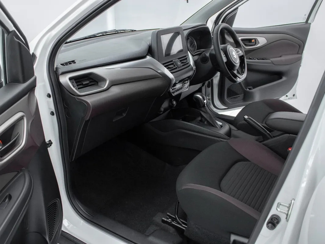 Suzuki Fronx 1.5 GL 4-Auto - Image 6