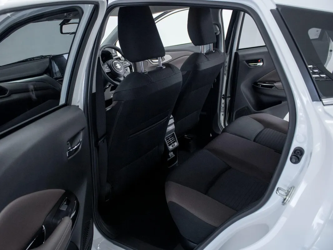 Suzuki Fronx 1.5 GLX 4-Auto - Image 9