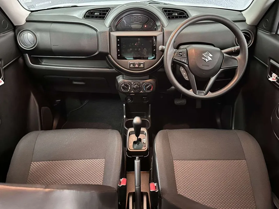 Suzuki S-Presso 1.0 GL+ AMT - Image 4