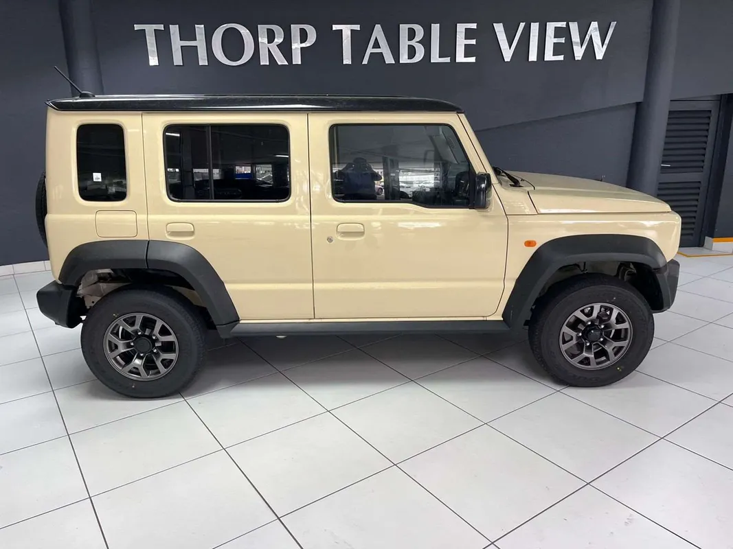 Suzuki Jimny 1.5 GLX 5Dr - Image 2