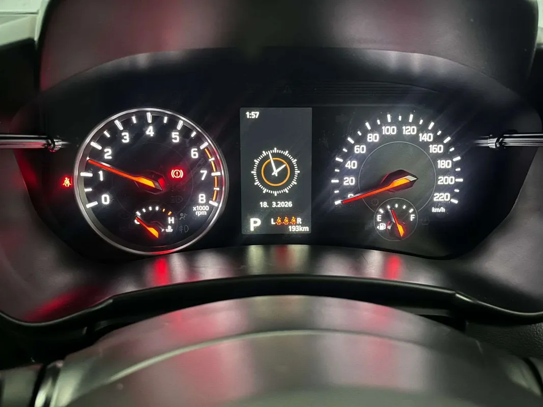 Suzuki Swift 1.2 GLX CVT - Image 5