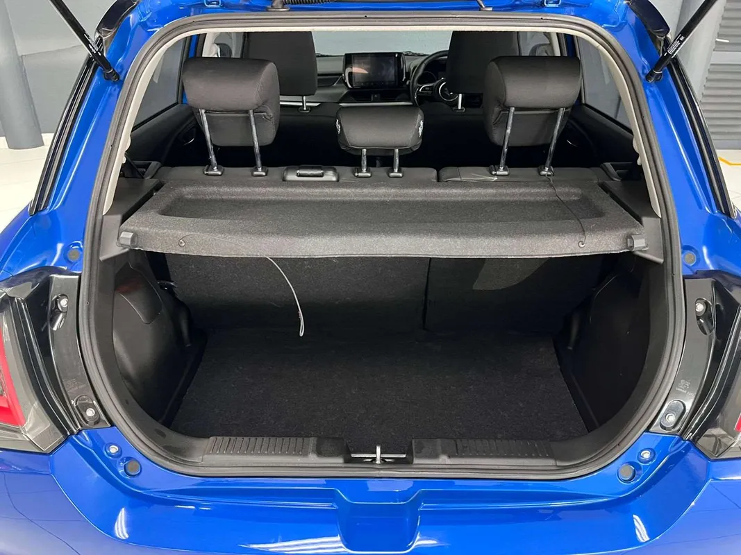 Suzuki Swift 1.2 GLX CVT - Image 8