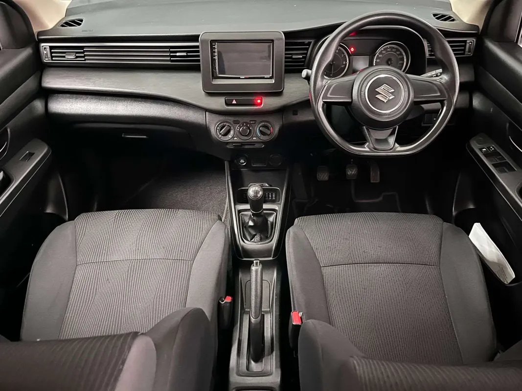 Suzuki Ertiga 1.5 GA MT - Image 5
