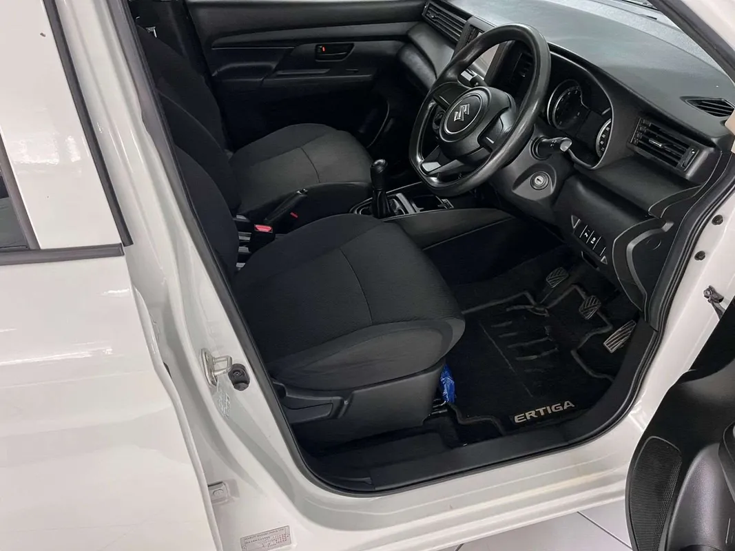 Suzuki Ertiga 1.5 GA MT - Image 6