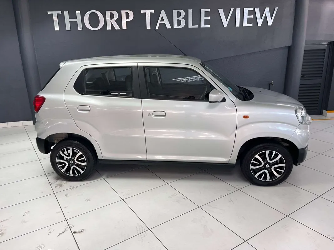 Suzuki S-Presso 1.0 GL+ AMT - Image 2