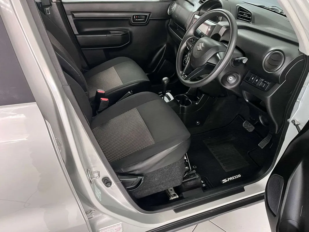 Suzuki S-Presso 1.0 GL+ AMT - Image 6