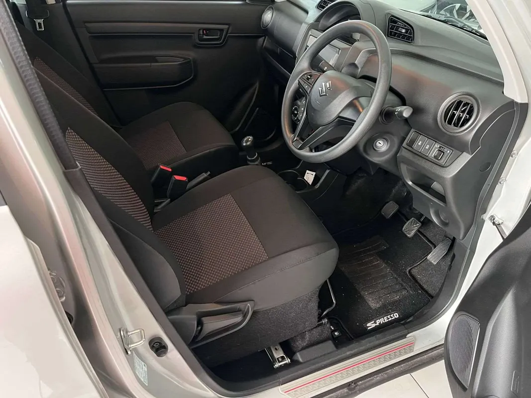 Suzuki S-Presso 1.0 GL+ MT - Image 6