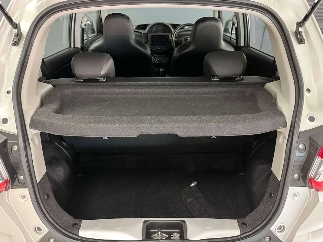 Suzuki S-Presso 1.0 GL+ MT - Image 8
