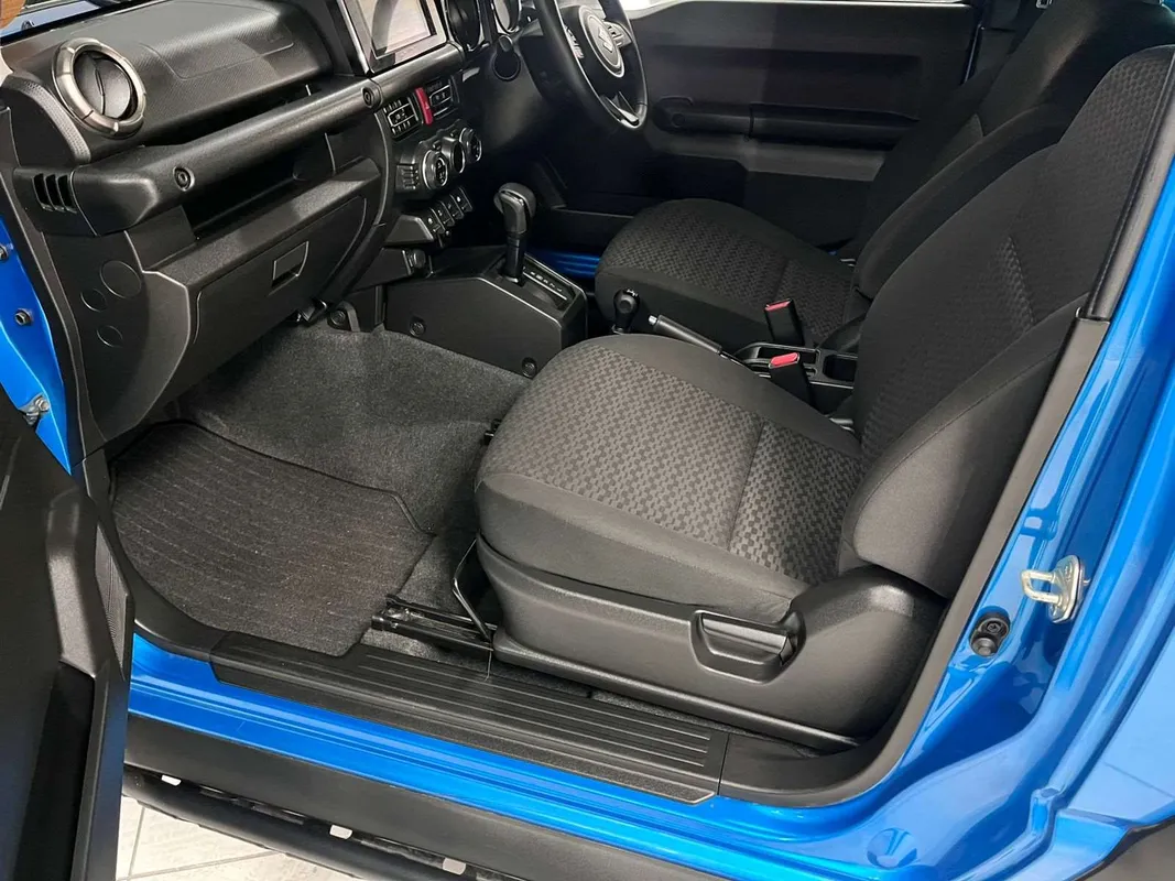 Suzuki Jimny 1.5 GLX Auto - Image 6