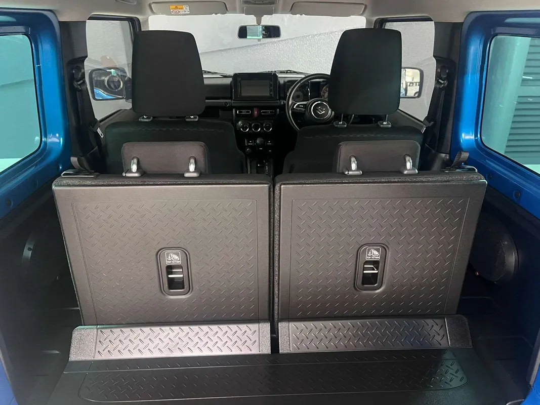 Suzuki Jimny 1.5 GLX Auto - Image 7