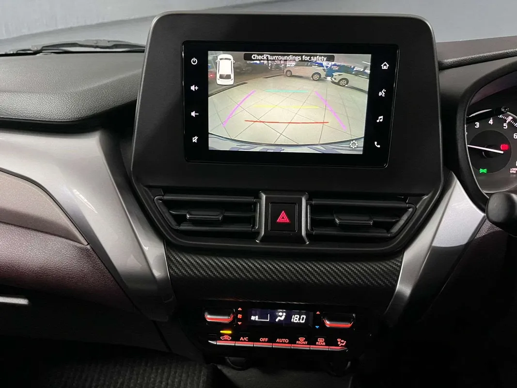 Suzuki Fronx 1.5 GL 5MT - Image 4