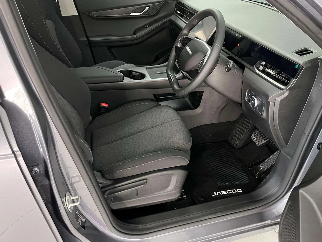 JAECOO J5 1.5T Core - Image 6