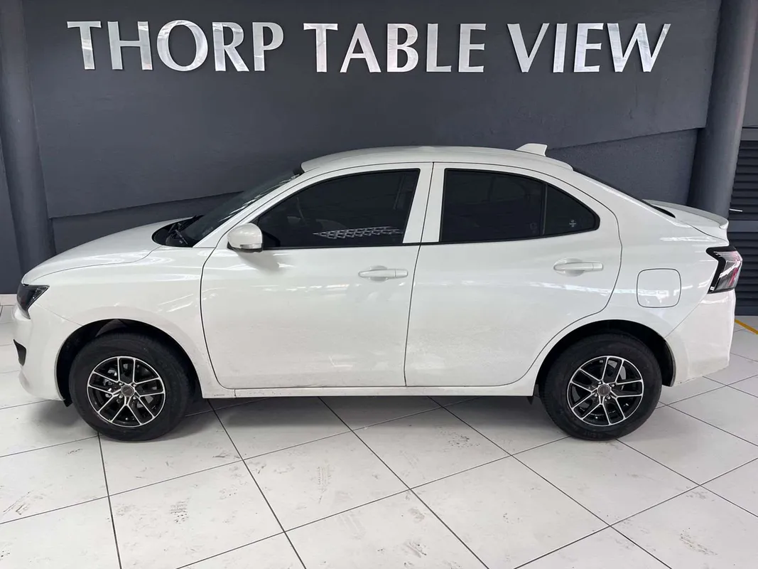 Suzuki Dzire 1.2 GA 5MT - Image 4