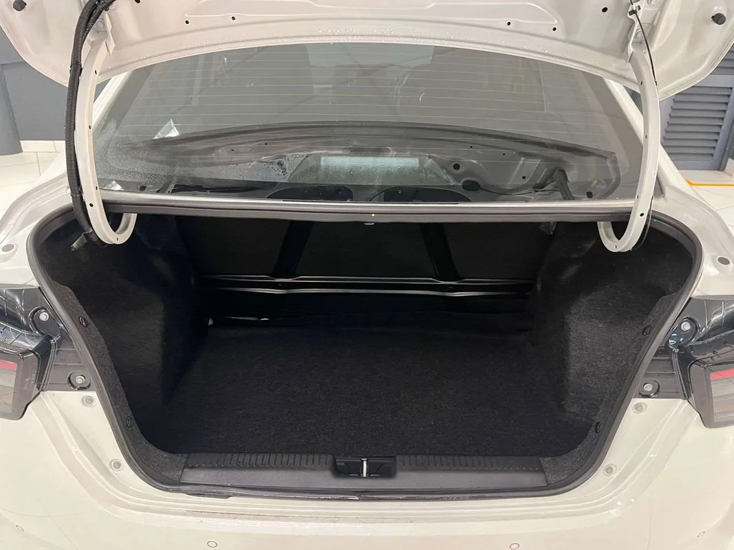 Suzuki Dzire 1.2 GA 5MT - Image 9