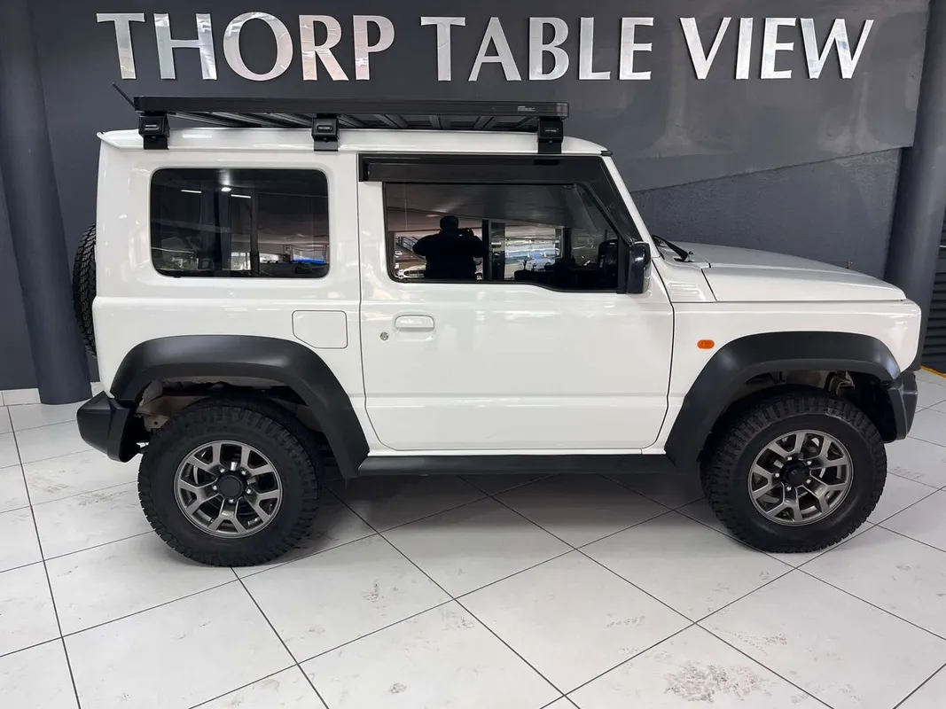Suzuki Jimny 1.5 GLX MT - Image 2