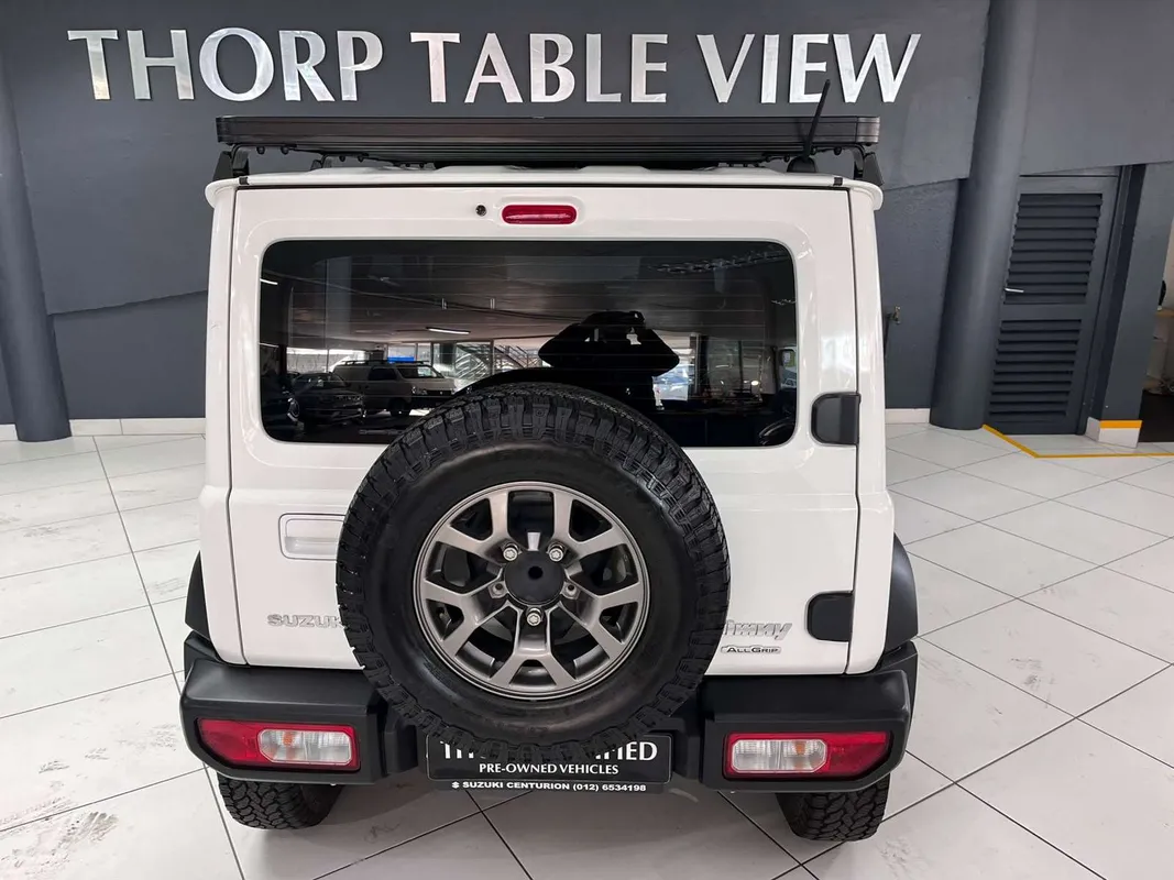 Suzuki Jimny 1.5 GLX MT - Image 10