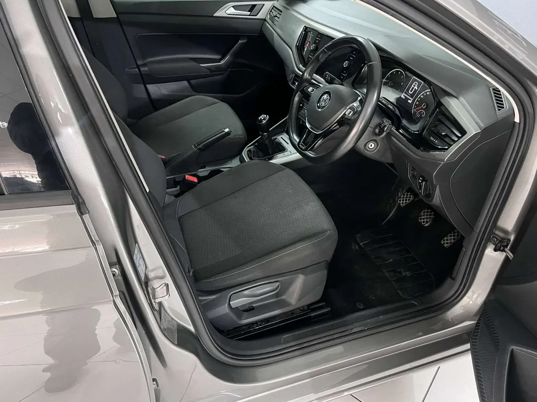 Volkswagen Polo hatch 1.0TSI Comfortline - Image 7
