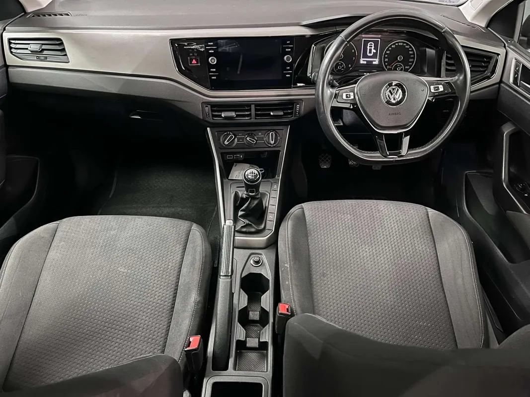 Volkswagen Polo hatch 1.0TSI Comfortline - Image 8