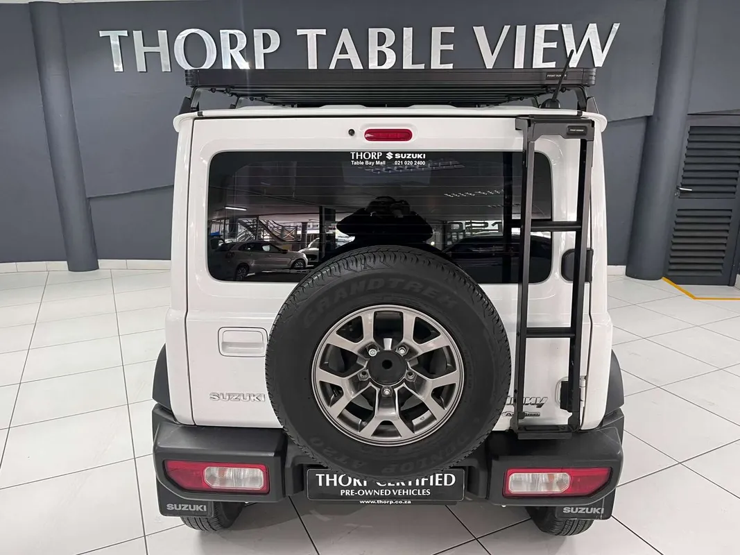 Suzuki Jimny 1.5 GLX AT - Image 10