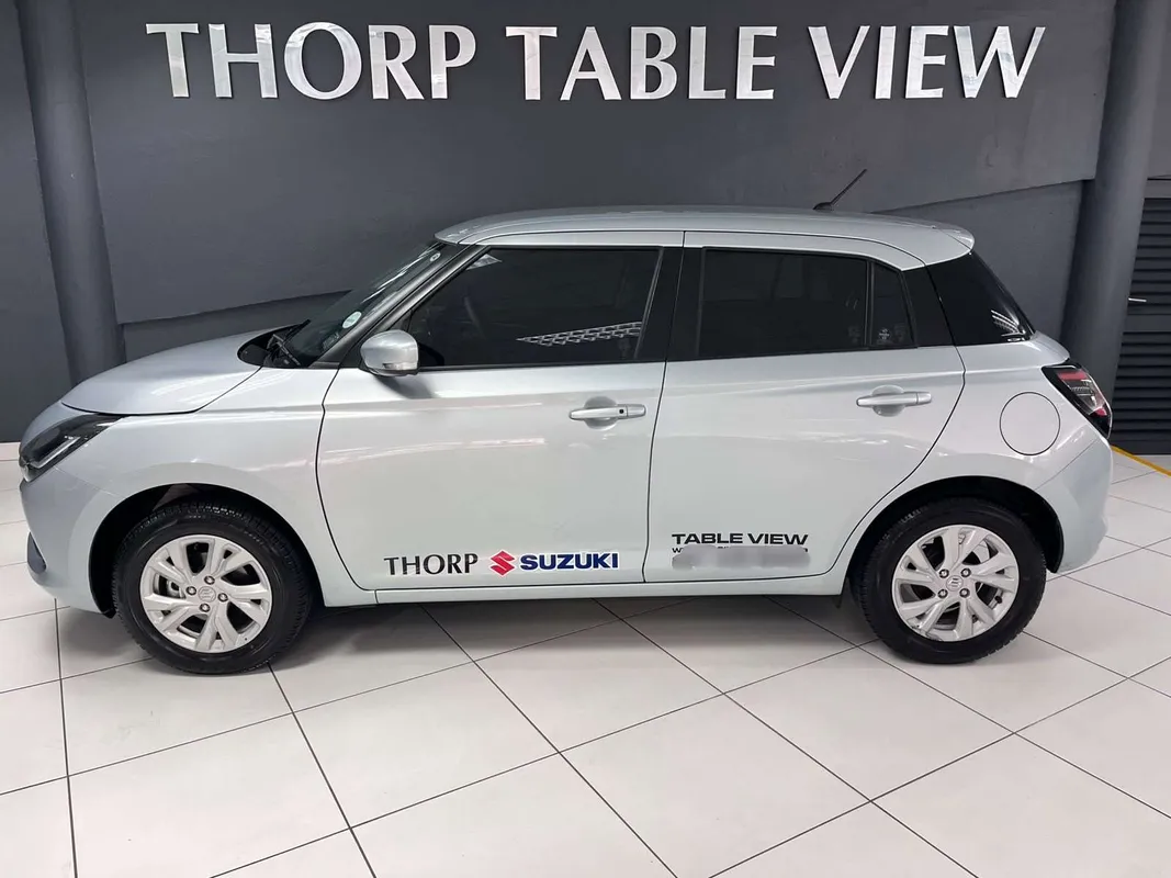 Suzuki Swift 1.2 GLX CVT - Image 4