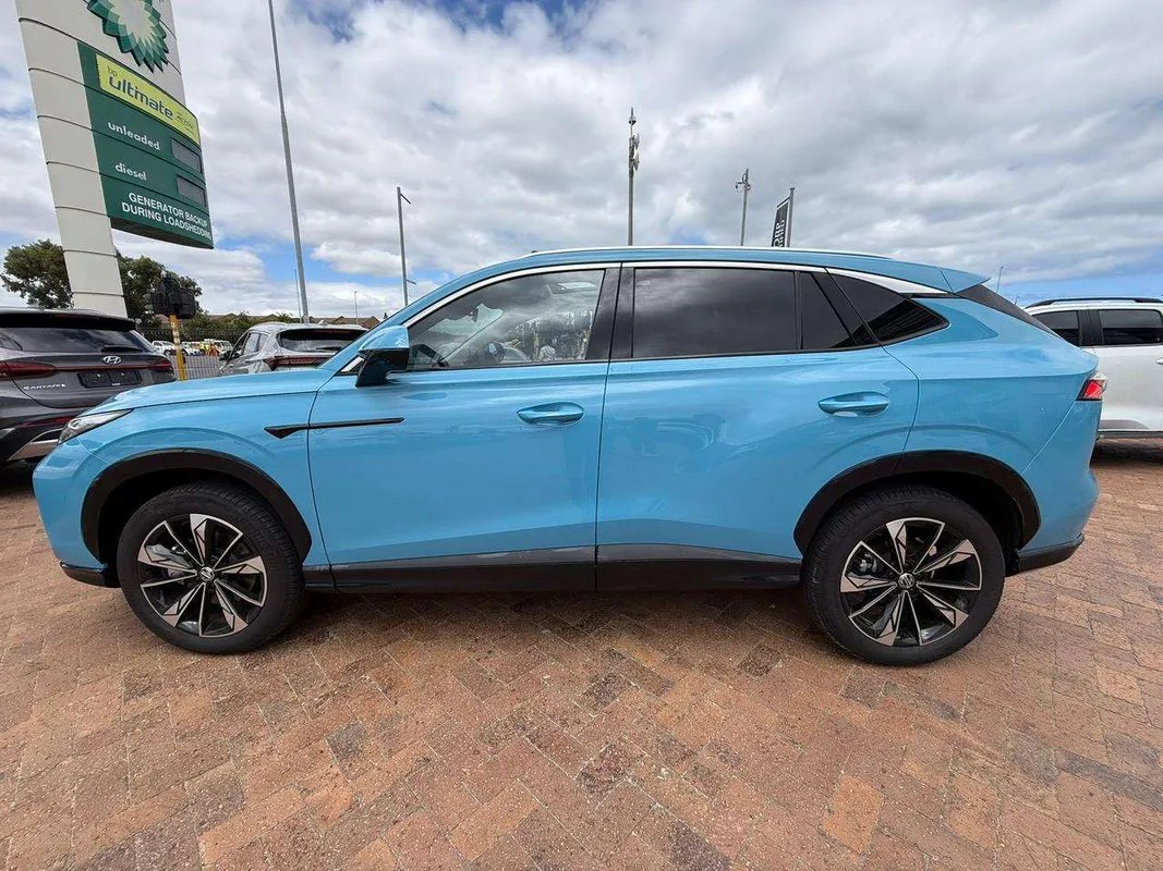 MG HS 1.5T DCT Luxury - Image 3