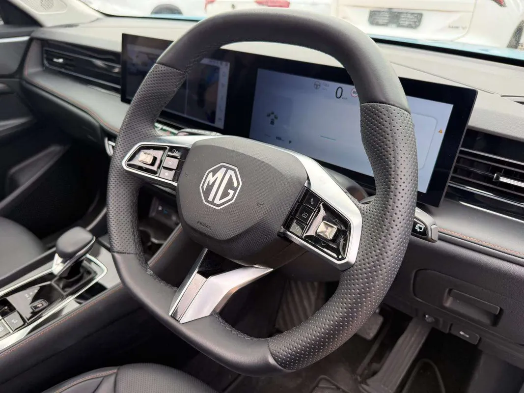 MG HS 1.5T DCT Luxury - Image 7