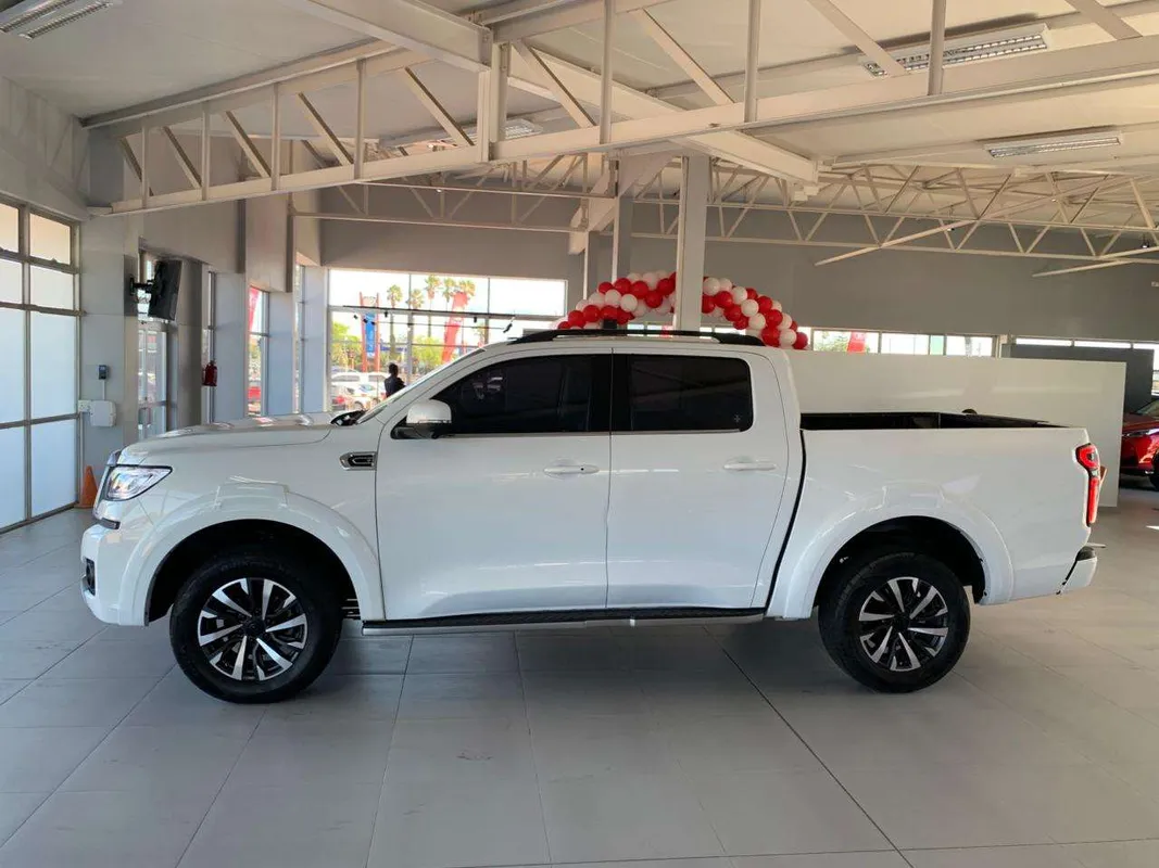 GWM P300 2.4TD LT 4X2 9AT - Image 3