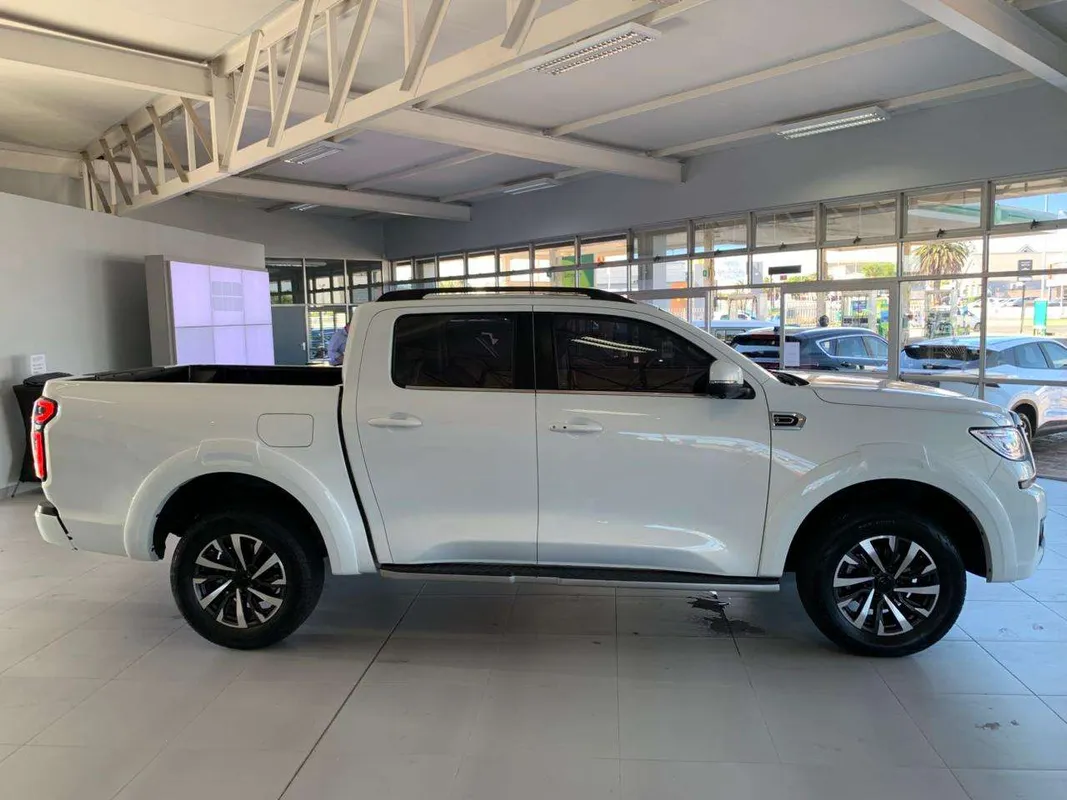 GWM P300 2.4TD LT 4X2 9AT - Image 6