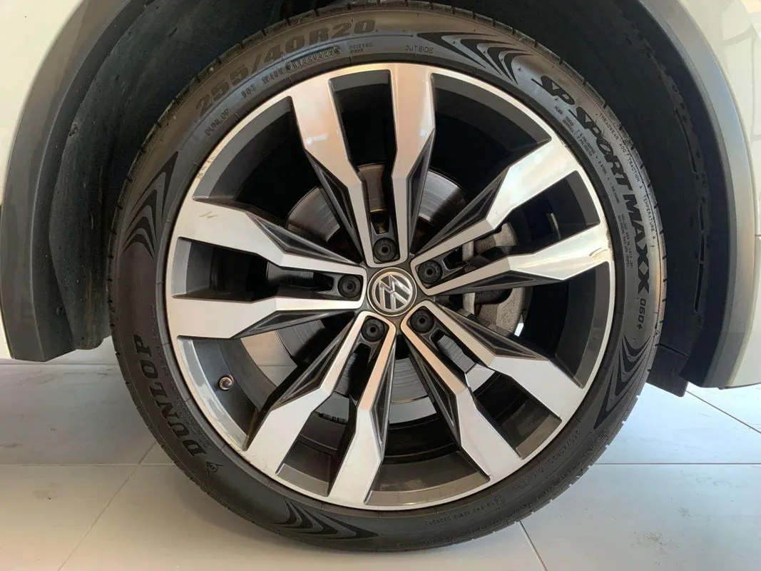 Volkswagen Tiguan Allspace 2.0TSI 4Motion Highline - Image 7