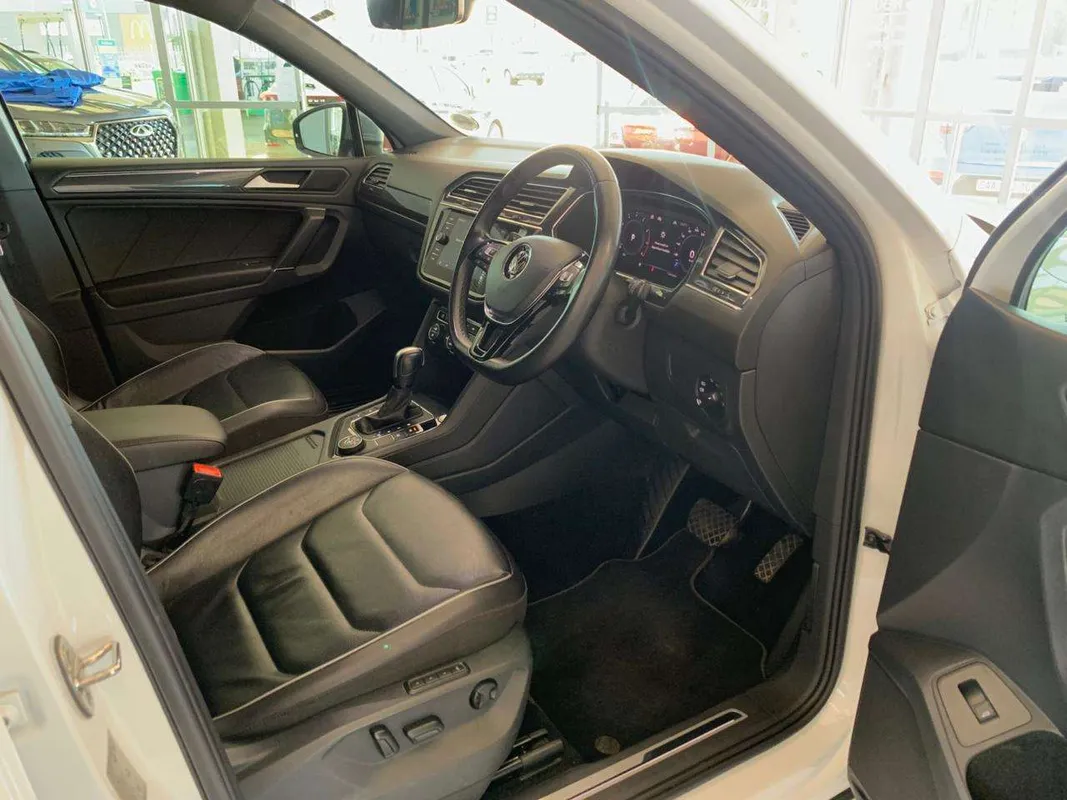 Volkswagen Tiguan Allspace 2.0TSI 4Motion Highline - Image 9