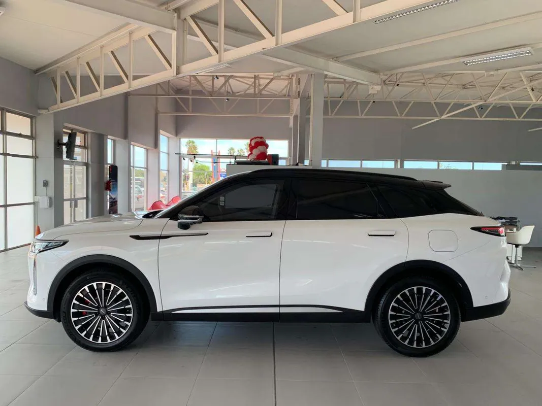 OMODA C9 1.5T AWD PHEV - Image 3