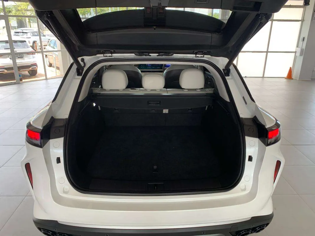 OMODA C9 1.5T AWD PHEV - Image 8