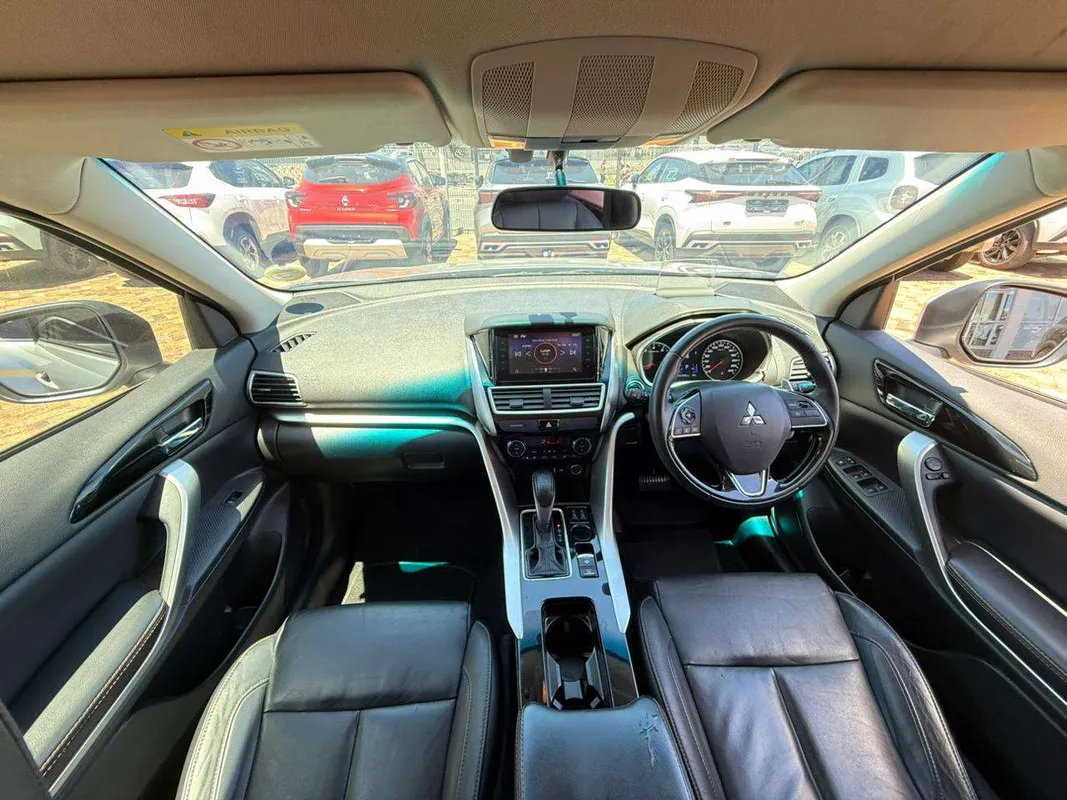 Mitsubishi Eclipse Cross 2.0 GLS CVT - Image 9